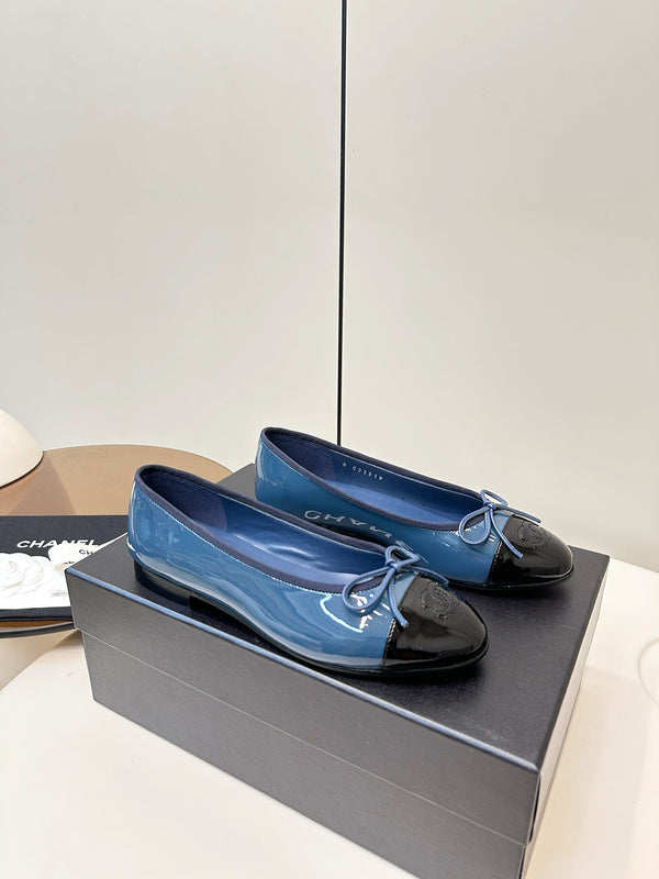 Chanel 25 Ballet Flat Blue Black Patent Leather 469254