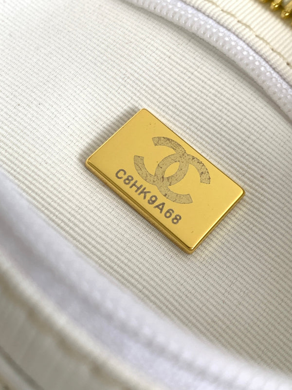 CC Hobo Bag With Chain 35cm White Lambskin 277764 GHW