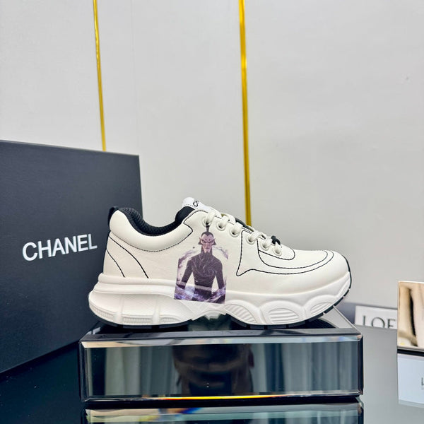 CC Sneaker White with Sticker Cowhide 238625