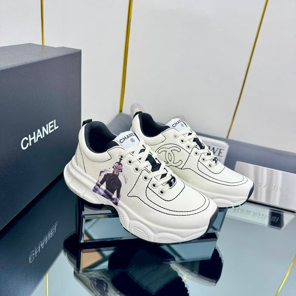 CC Sneaker White with Sticker Cowhide 238625