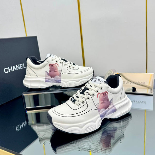 CC Sneaker White with Sticker Cowhide 238627