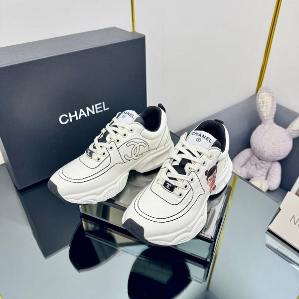 CC Sneaker White with Sticker Cowhide 238629