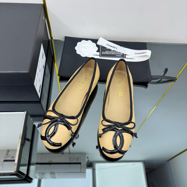 CC Loafers Beige Sheepskin Mix Bow 297796