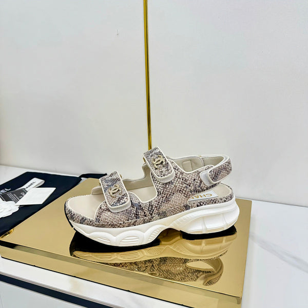 CC 25 Sandals Mutilcolor Pearlescent Sheepskin 312942