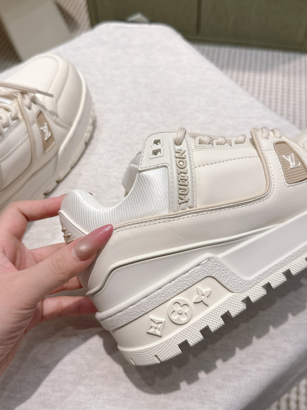 LV Trainer Maxi Sneakers White Calfskin Mesh 515198