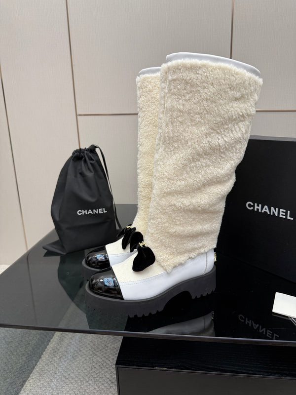 CC knee-high boots white black sheepskin and wool 532190