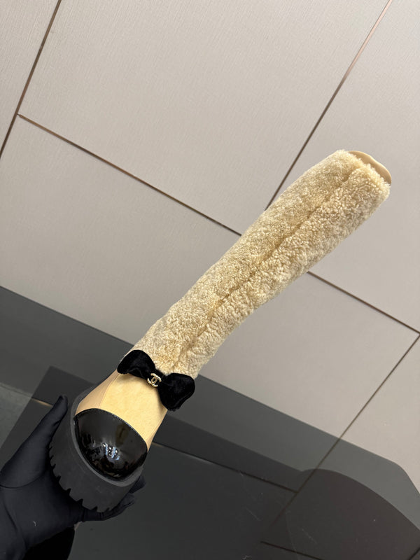 CC knee-high boots beige sheepskin and wool 532191