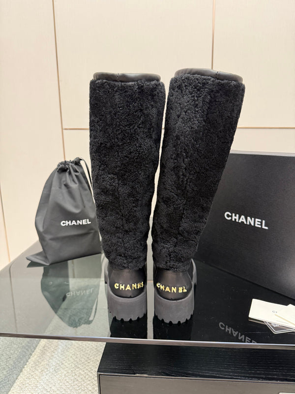 CC knee-high boots black sheepskin and wool 532192