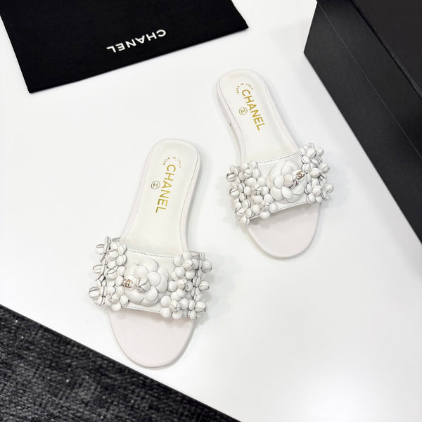 CC 25C Mules Flower White Calfskin