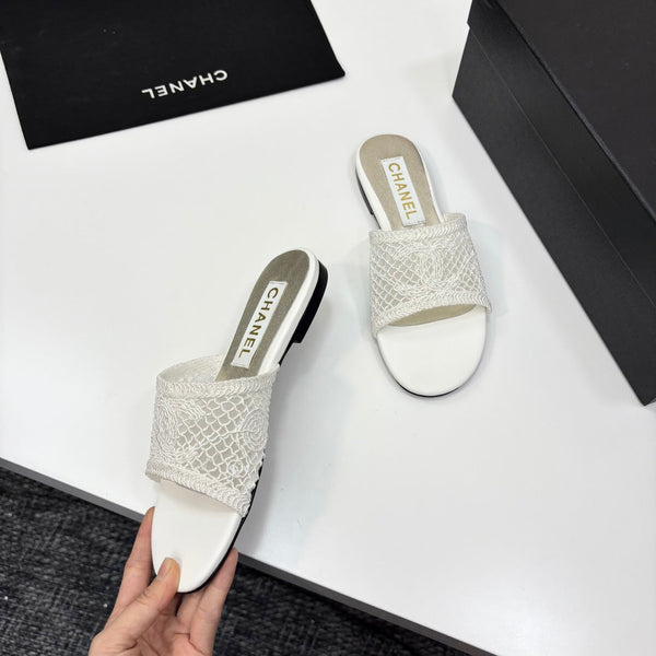 CC 25 Slippers Satin and Sheepskin 270798