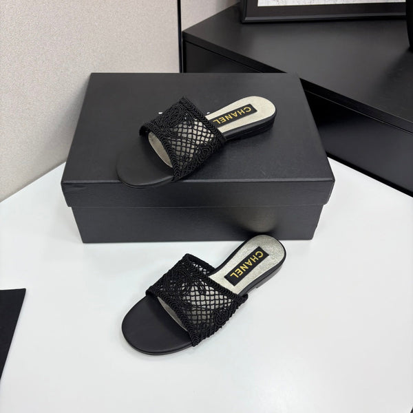 CC 25 Slippers Satin and Sheepskin 270798