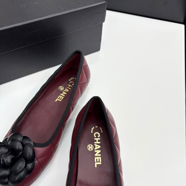 CC 25 Ballet Flat Flower Burgundy Quilted Calfskin