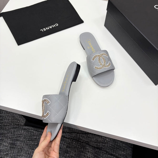 CC 25 Doubble Chain Embroidered Slippers Grey Quilted Sheepskin 352488