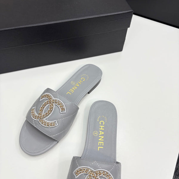 CC 25 Doubble Chain Embroidered Slippers Grey Quilted Sheepskin 352488