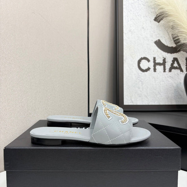 CC 25 Doubble Chain Embroidered Slippers Grey Quilted Sheepskin 352488