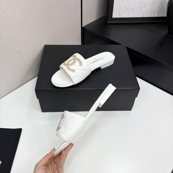 CC 25 Doubble Chain Embroidered Slippers White Quilted Sheepskin 352489