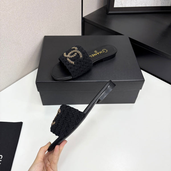 CC 25 Doubble Chain Embroidered Slippers Black Fabric And Sheepskin 352493