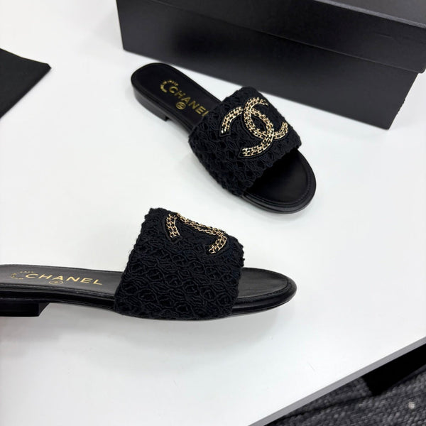 CC 25 Doubble Chain Embroidered Slippers Black Fabric And Sheepskin 352493