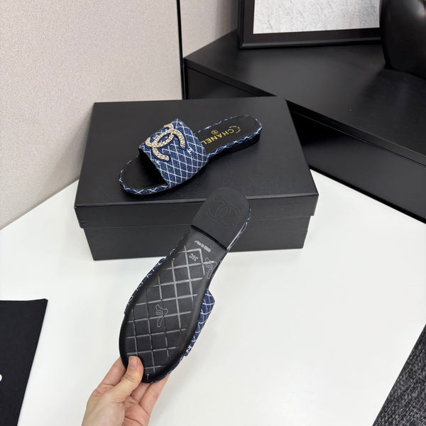 CC 25 Doubble Chain Embroidered Slippers Navy Blue Fabric 352496