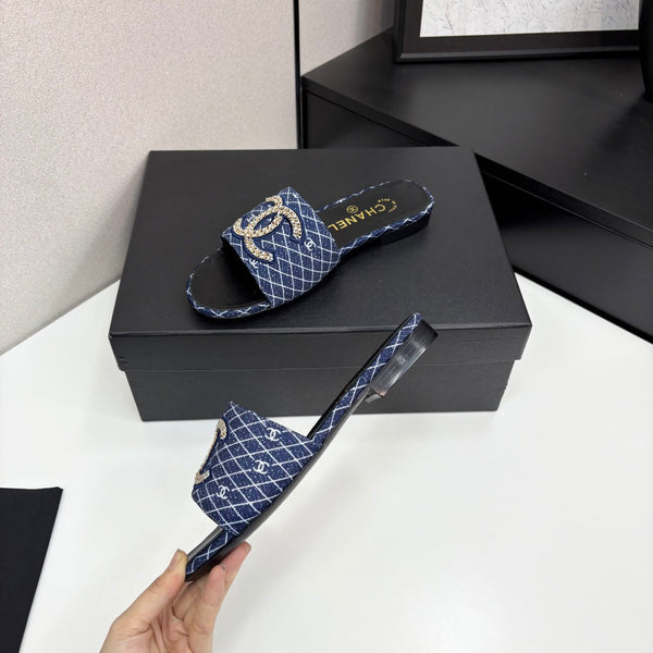 CC 25 Doubble Chain Embroidered Slippers Navy Blue Fabric 352496