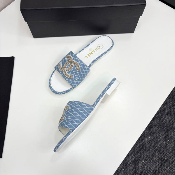 CC 25 Doubble Chain Embroidered Slippers Light Blue Fabric 352497