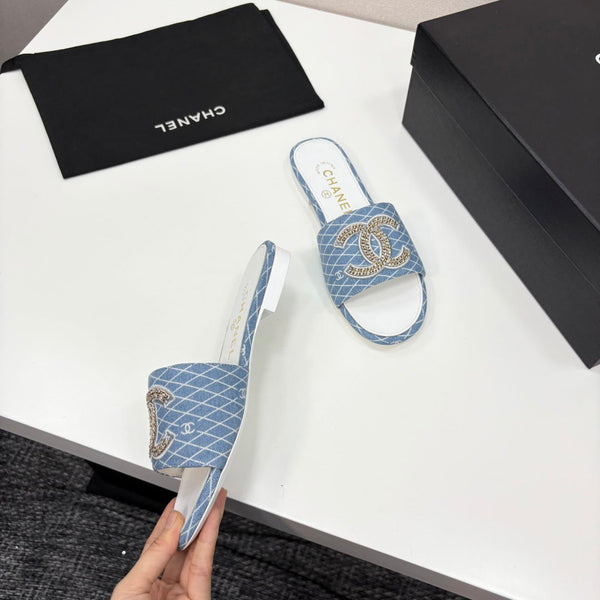 CC 25 Doubble Chain Embroidered Slippers Light Blue Fabric 352497