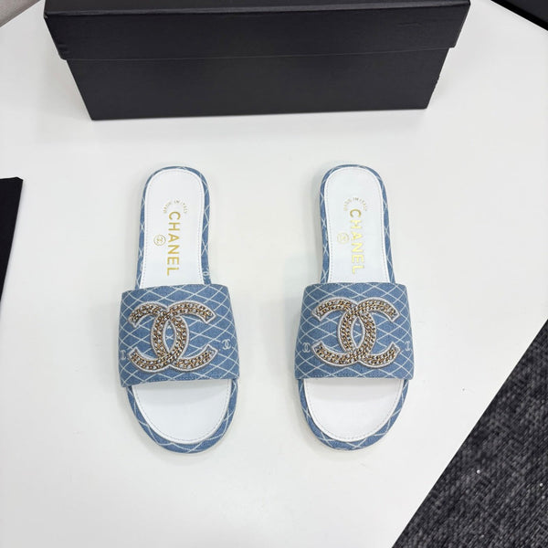 CC 25 Doubble Chain Embroidered Slippers Light Blue Fabric 352497