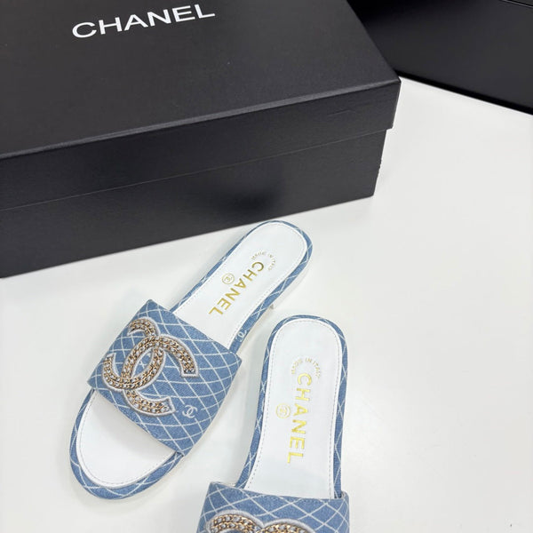 CC 25 Doubble Chain Embroidered Slippers Light Blue Fabric 352497