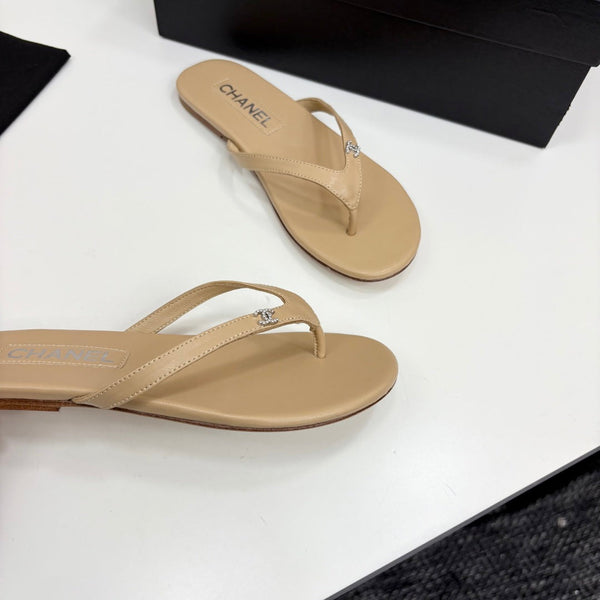 CC Crystal Logo Thong Sandal Beige Sheepskin 352476
