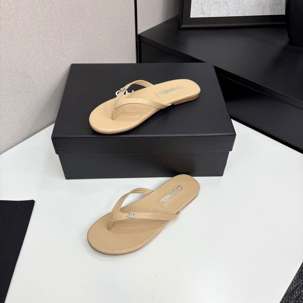 CC Crystal Logo Thong Sandal Beige Sheepskin 352476