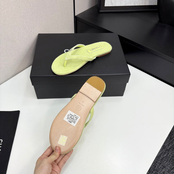 CC Crystal Logo Thong Sandal Lime Velvet 352480