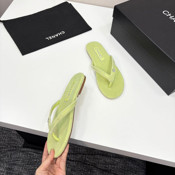 CC Crystal Logo Thong Sandal Lime Velvet 352480