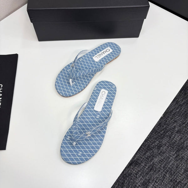 CC Crystal Logo Thong Sandal Light Blue Fabric And Sheepskin352484