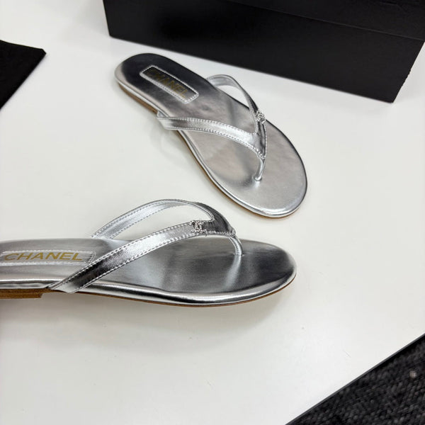 CC Crystal Logo Thong Sandal Silver Metallic Sheepskin 352486