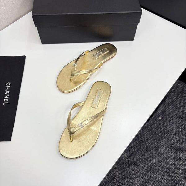 CC Crystal Logo Thong Sandal Gold Metallic Sheepskin 352487
