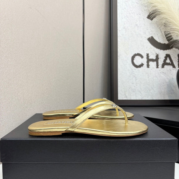 CC Crystal Logo Thong Sandal Gold Metallic Sheepskin 352487