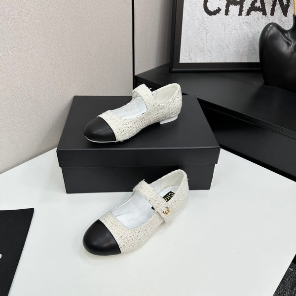 CC25 Mary Janes White Tweed And Black Cowhide 352506