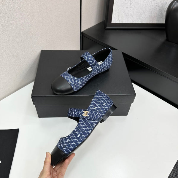 CC25 Mary Janes Navy Blue Fabric And Black Cowhide 352508
