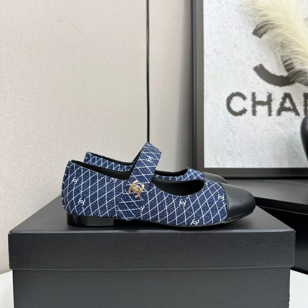 CC25 Mary Janes Navy Blue Fabric And Black Cowhide 352508