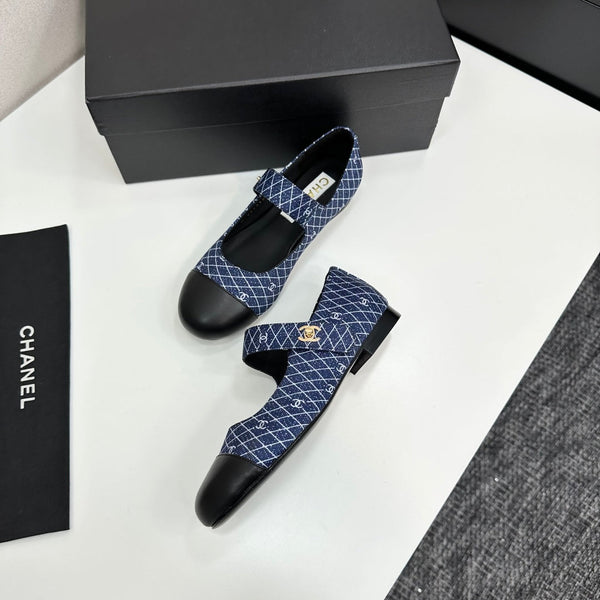 CC25 Mary Janes Navy Blue Fabric And Black Cowhide 352508