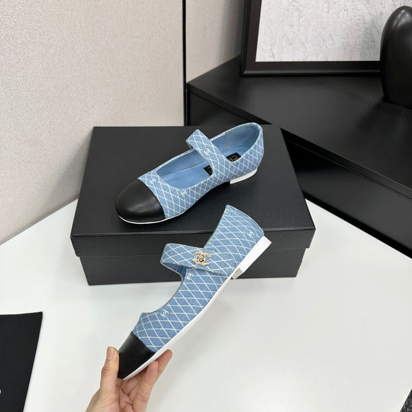 CC25 Mary Janes Light Blue Fabric And Black Cowhide 352509