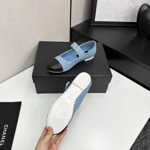 CC25 Mary Janes Light Blue Fabric And Black Cowhide 352509