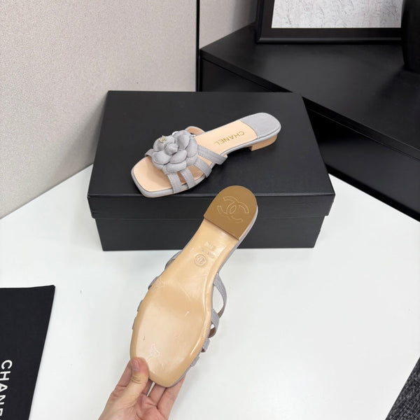 CC 25 Camellia Open Flat Mule Grey Beige Sheepskin And Fabric 368848