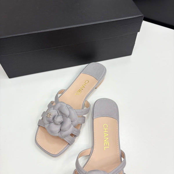 CC 25 Camellia Open Flat Mule Grey Beige Sheepskin And Fabric 368848