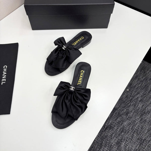 CC 25 Big Bow Mule Black Satin And Sheepskin 368866