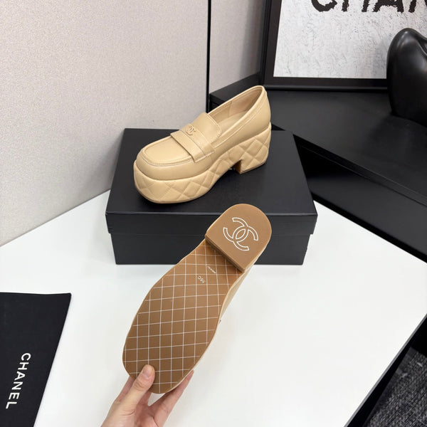 CC 25 Thick-Heeled Loafer 55mm Beige Quilted Lambskin 368827