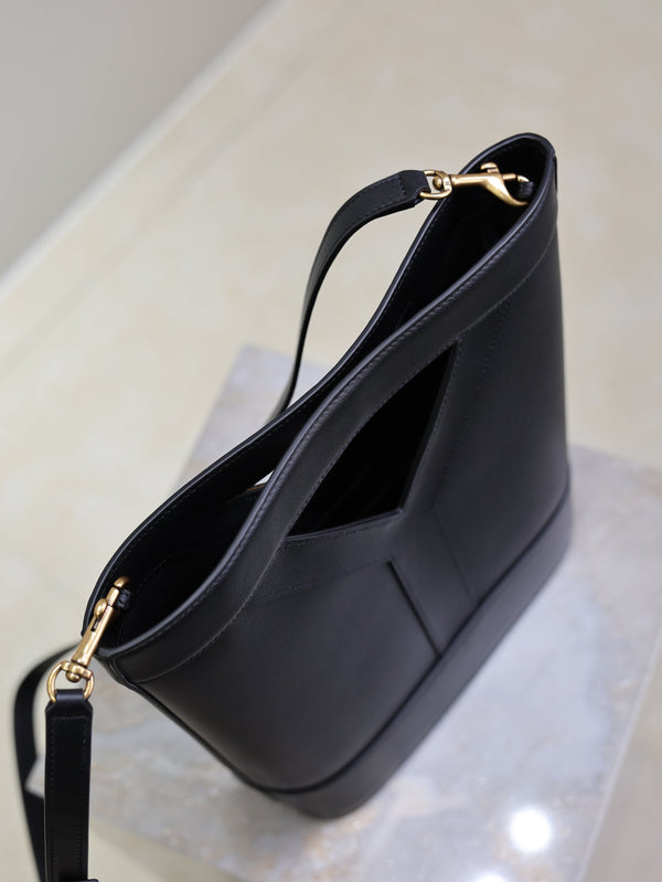 Prada Y Small Bucket 23cm Black Leather