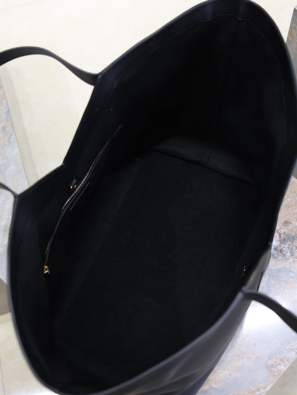 Borsa Prada Y Tote in pelle di vacchetta nera