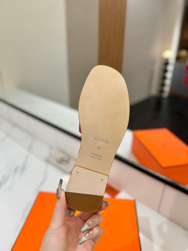 HM Oran Sandal Red Goatskin 294860