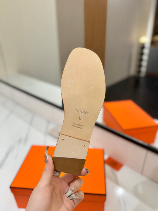 Sandalo HM Oran Nero Blu Pelle di Vacchetta Traforata 294870